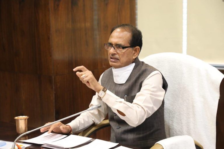 मध्य प्रदेश के लिए 50000 रेमडीसिविर इंजेक्शन के दिए आर्डर, शासकीय अस्पतालों में 60% बिस्तर खाली – मुख्यमंत्री ने बतायी कोरोना से लड़ने के लिए प्रदेश की तैयारी