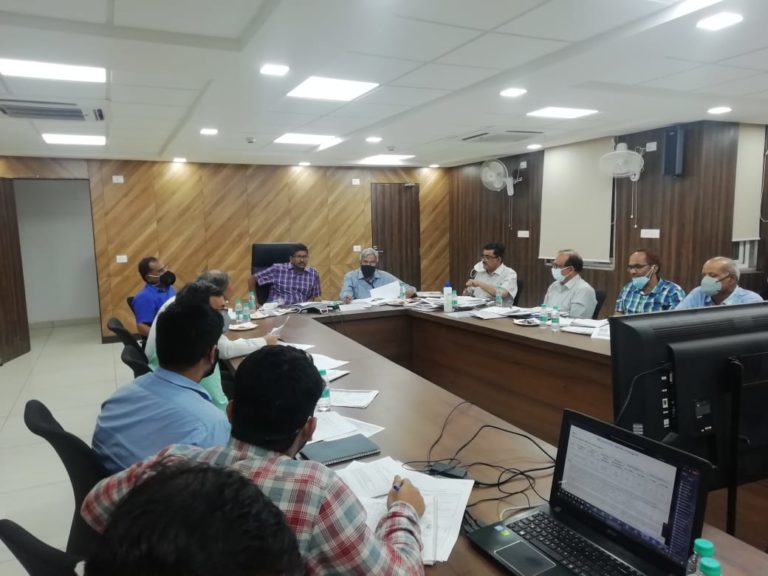 सीवरेज परियोजना के काम में लेटलतीफी पर प्रबंध संचालक निकुंज श्रीवास्तव ने जताई नाराज़गी, कहा – निर्माण कार्यों में अनावश्यक देरी नहीं की जाएगी बर्दाश्त