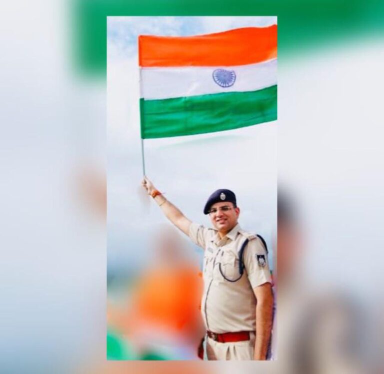 कलेक्टर, एस पी, निगयमायुक्त और ज़िला पंचायत सीईओ ने तिरंगा रैली में लिया हिस्सा